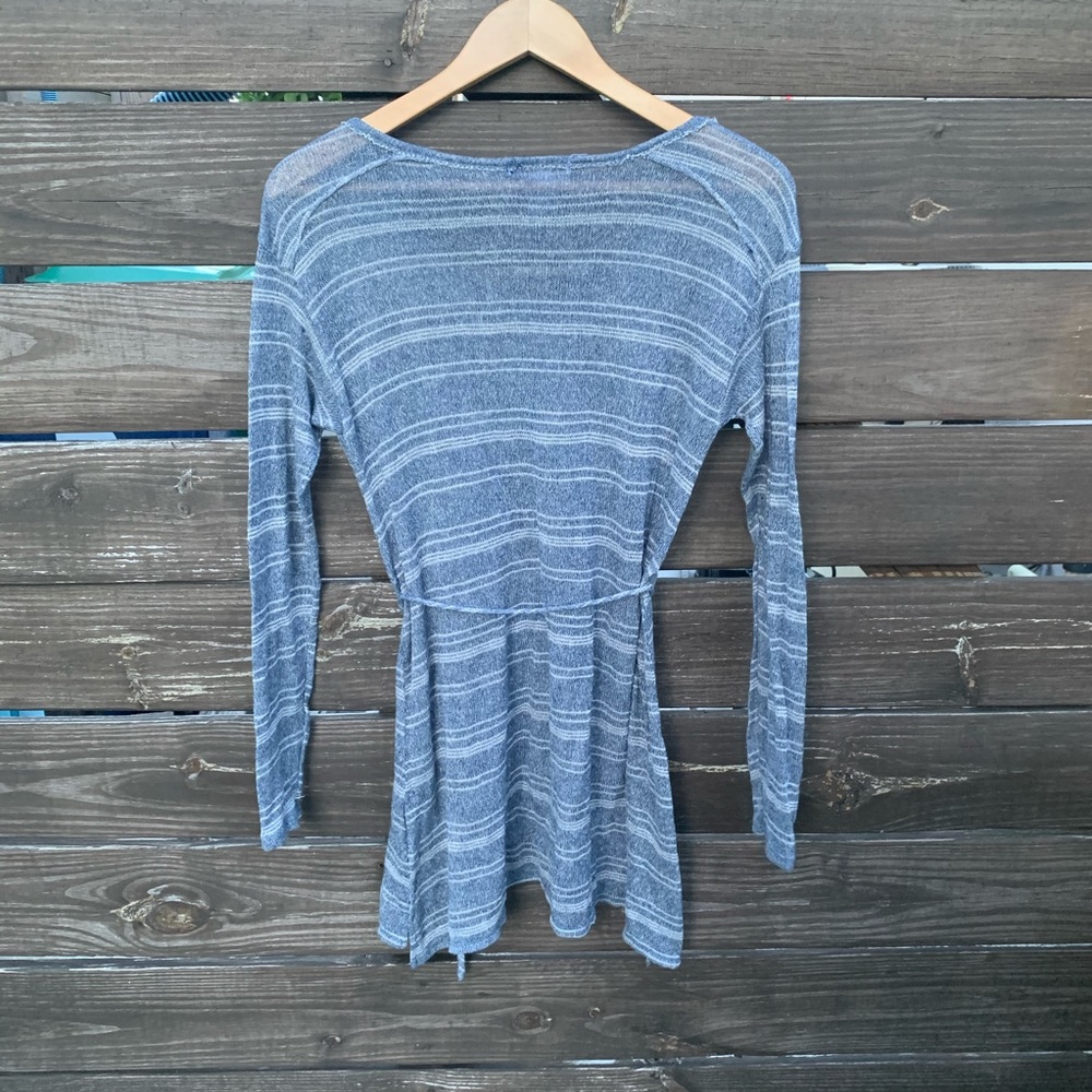 Blue striped sweater - Picture 5 of 5